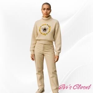 Romwe Embroided Large Bee In Centered Crop Sweater